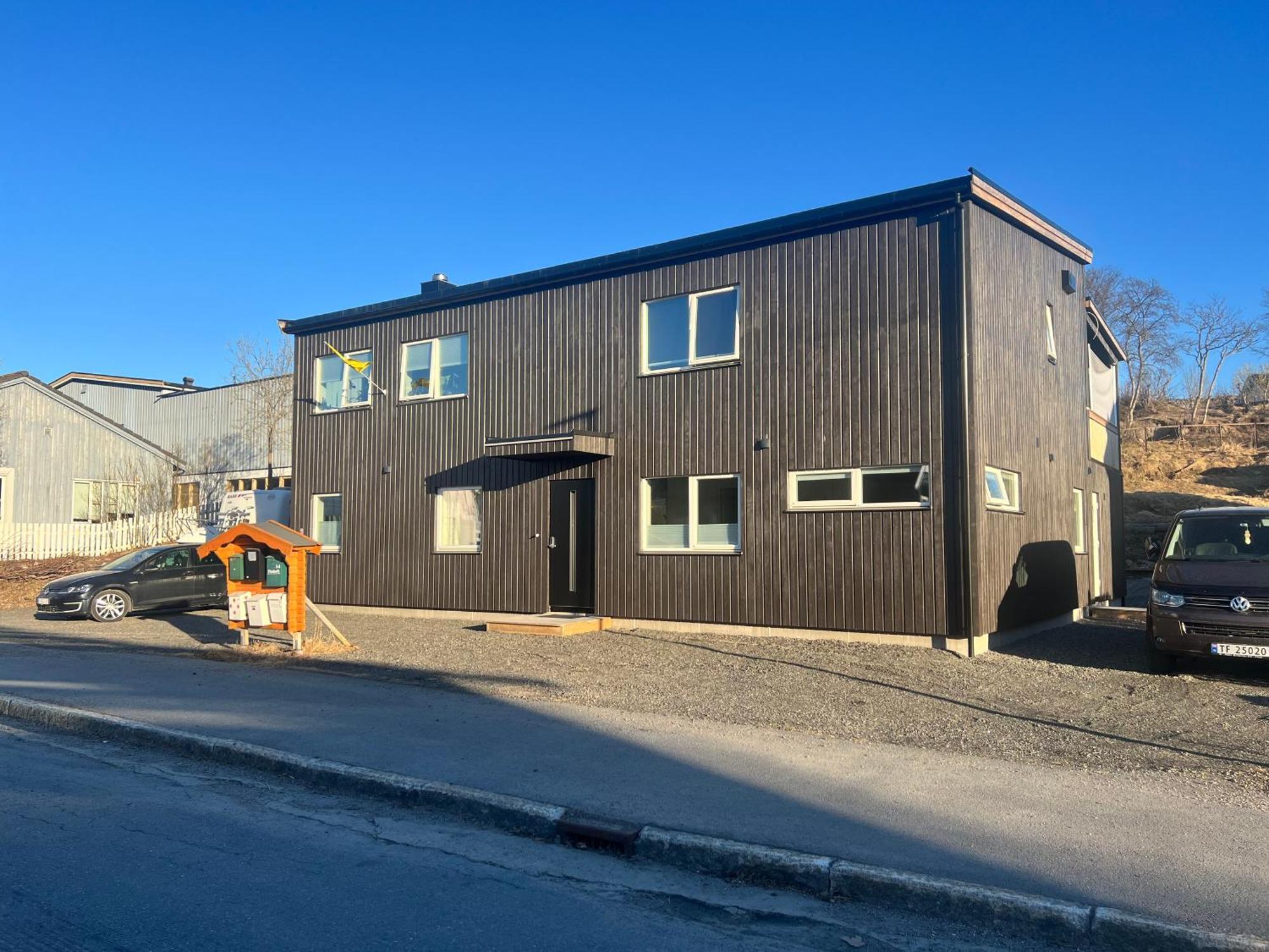 Sommerskaret Kabelvåg Esterno foto